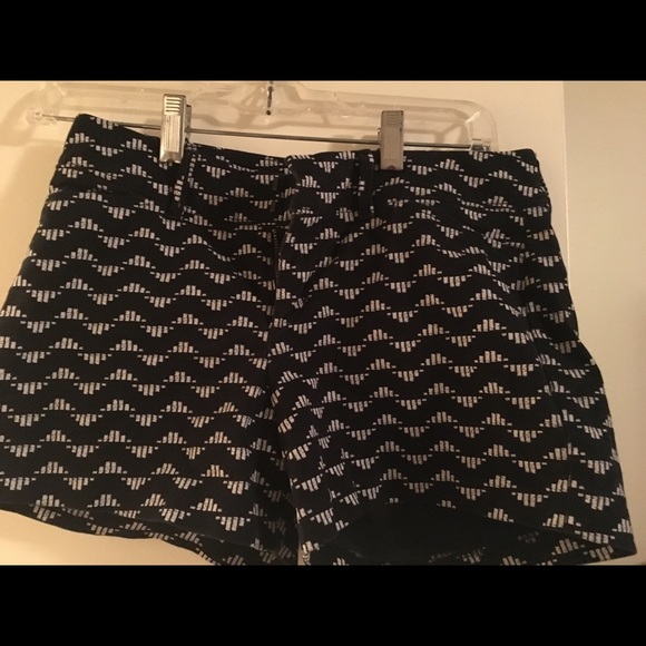 Old Navy Pixie short size 0 - Picture 2 of 3